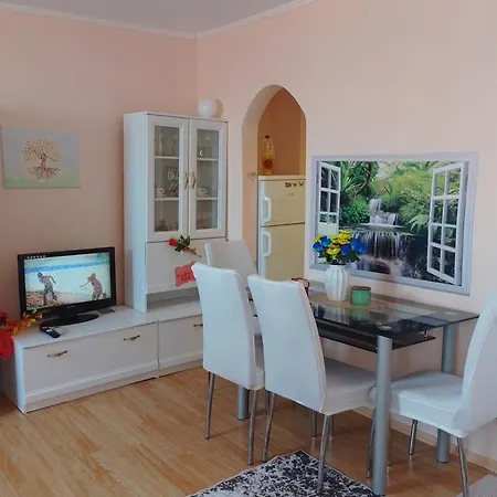 студио свежест Apartment Pomorie